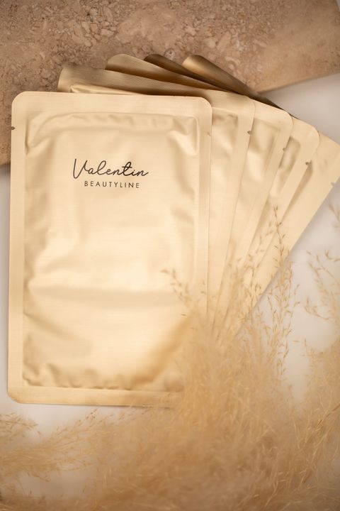 Guldfarvede ansigtsmasker fra Valentin Beautyline på pampasgræs
